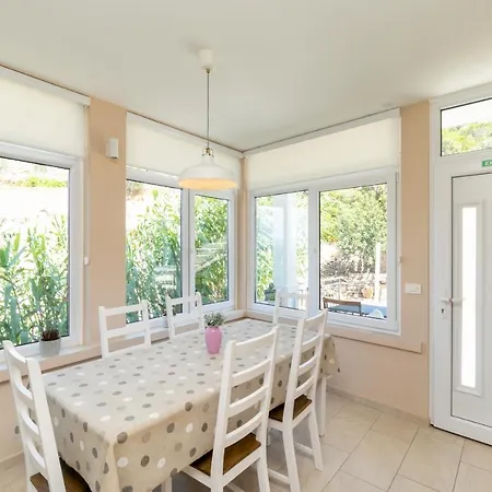 Orsula's House Дом отдыха *